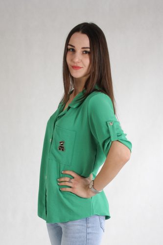 Egyszínű női ing, rövid ujjú, macis díszítéssel (zöld színű)