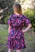 rövid ujjú fodros miniruha övvel lila fekete