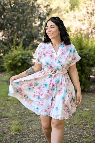 rövid ujjú fodros miniruha övvel rózsaszín kék