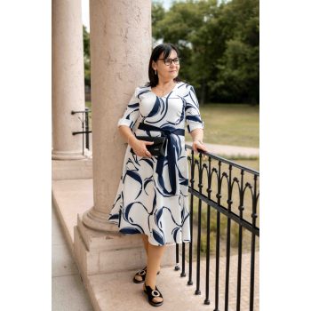 Midi A vonalú alkalmi ruha övvel kék-fehér