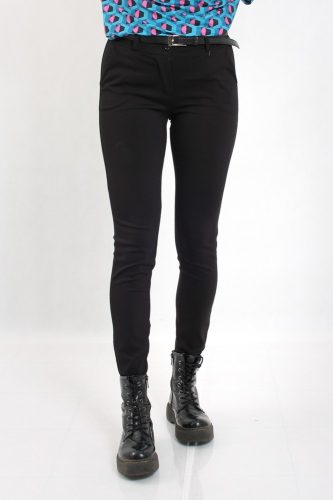 Fekete színű elasztkus nadrág