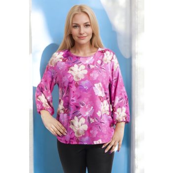 Kerek nyakú felső rózsaszín virágmintás
