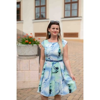 A vonalú mintás rövid alkalmi ruha övvel kék-zöld