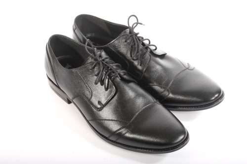 Férfi alkalmi cipő – valódi bőr (díszvarrásos, fekete) – lengyel termék