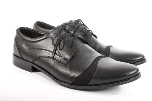 Férfi alkalmi cipő – valódi bőr (díszbetétes, fekete) – lengyel termék